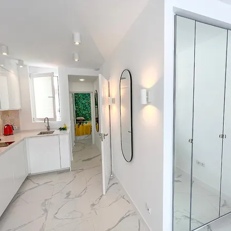 El Paraiso * アデヘ