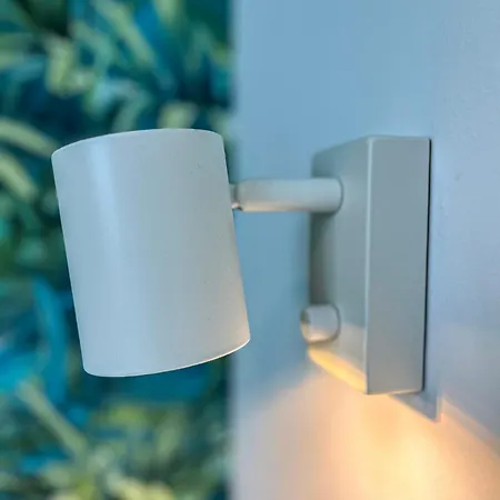 El Paraiso * アデヘ