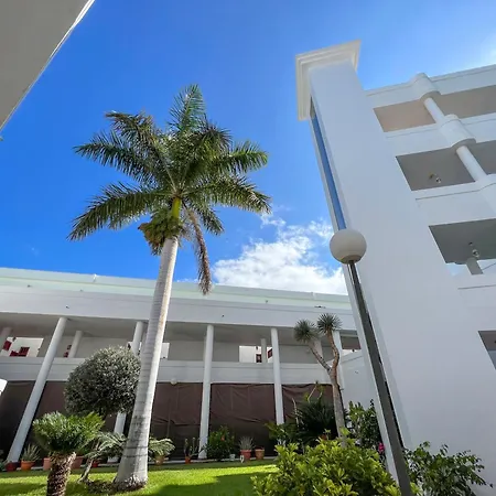 El Paraiso アデヘ